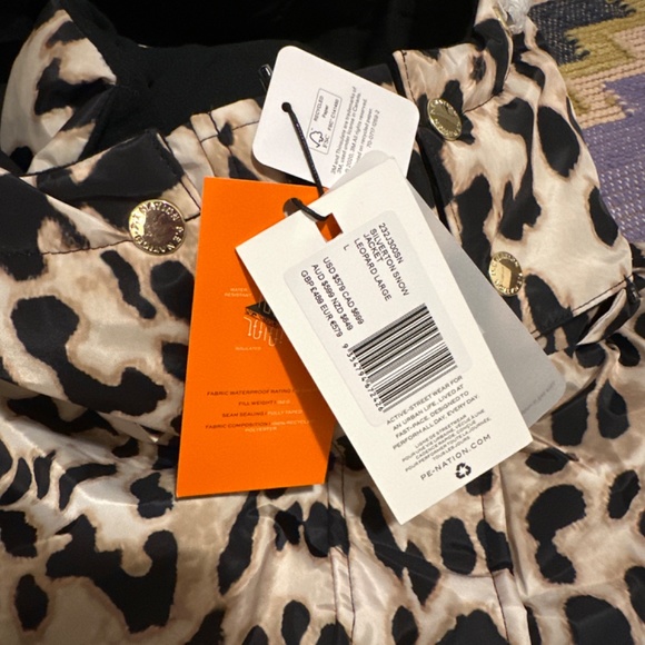 SILVERTON SNOW JACKET IN LEOPARD - Picture 6 of 7